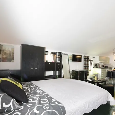 Zara Apartment *